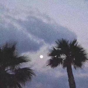 巨乳美女加光屁屁加无遮挡
