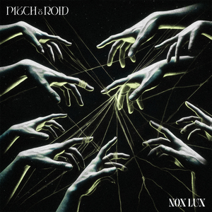 巨乳美女加光屁屁加无遮挡
